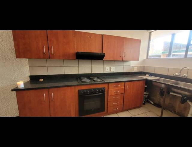 2 BEDROOM TOWNHOUSE FOR SALE IN ALBERTON NORTH